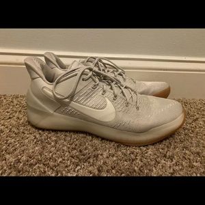 Kobe AD “Light Bone” (Men’s Size 9.5) 852425-011
